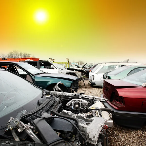 Carros a serem demolidos — Fotografia de Stock