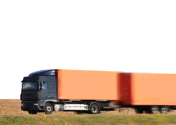 고속도로에서 이동 하는 트럭 — 스톡 사진