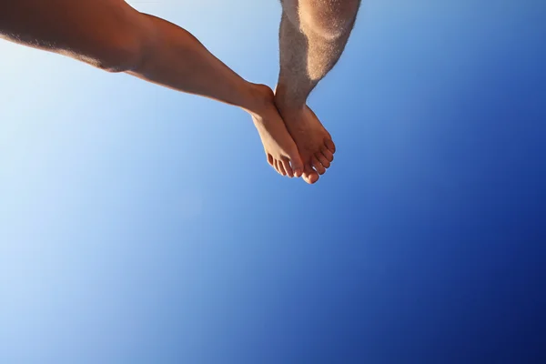 Szép lábát a férfi és a nő — Stock Fotó
