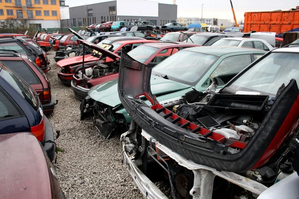 Auto's voor de uitval — Stockfoto