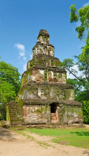 Turm satmahal prasada in polonnaruwa — Stockfoto