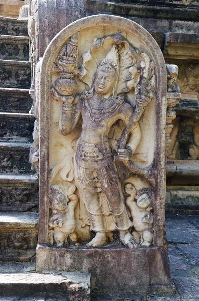 Ancien bas-relief en pierre de garde à Vatadage — Photo