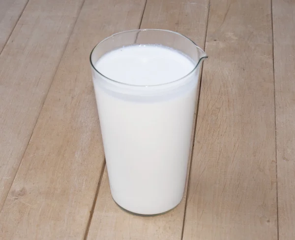 Latte fresco di vetro — Foto Stock