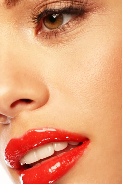 Glänzend rote Lippen — Stockfoto