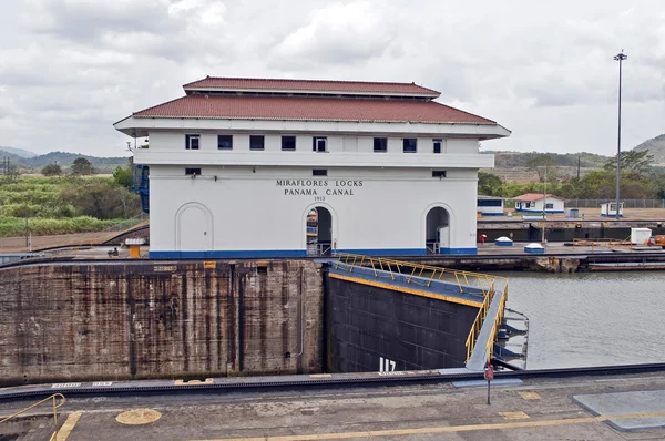Kanał Panamski, zamki miraflores. — Zdjęcie stockowe