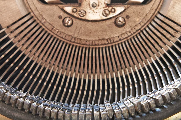 Símbolo e mecanismo da velha máquina de escrever . — Fotografia de Stock