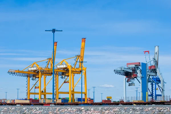 Sea trading port — Stock Photo, Image