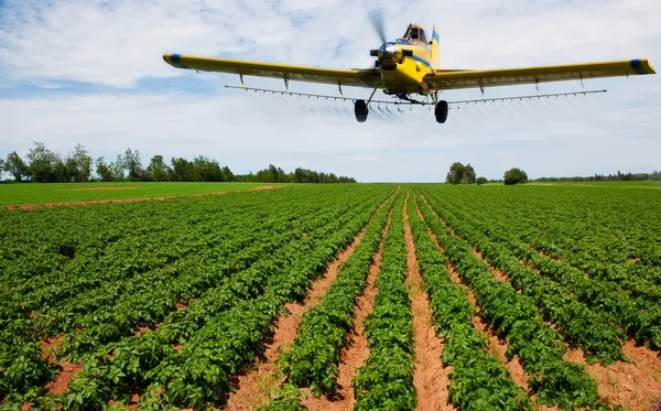 Crop dusting — Stock Photo, Image