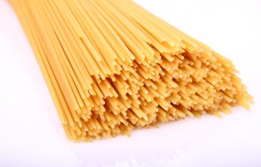 pişmemiş spagetti