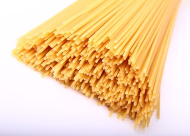 pişmemiş spagetti