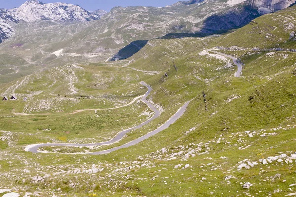 Aerial view on hairpin route - Montenegro — Stock Photo, Image