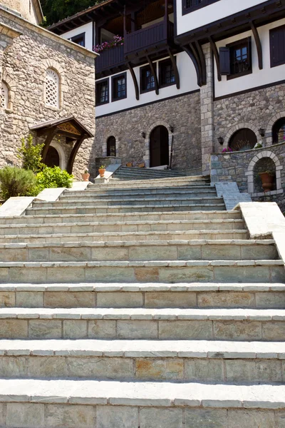 Sv taşlı merdivenlerde. Jovan bigorski Manastırı. — Stok fotoğraf