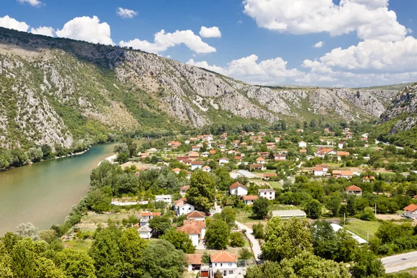Village dans la vallée - Pocitelj . — Photo
