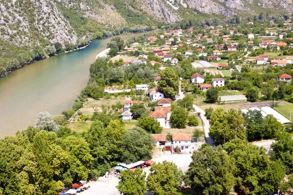 Vue aérienne sur le village de Pocitelj . — Photo