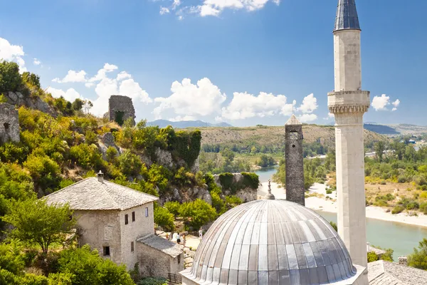 Telhado de mesquita em Pocitelj - Bósnia e Herzegovina . — Fotografia de Stock