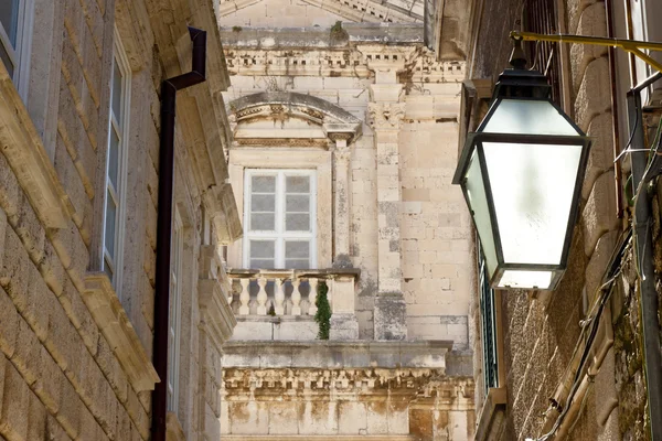 Dubrovnik - typiska street. — Stockfoto