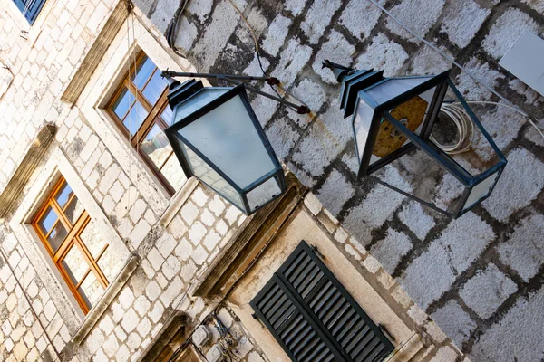 Pouliční lampa v Dubrovníku. — Stock fotografie