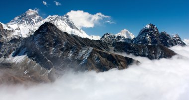 view of everest from gokyo ri clipart