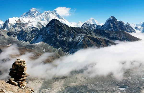 มุมมองจาก Gokyo ri ถึง Everest — ภาพถ่ายสต็อก