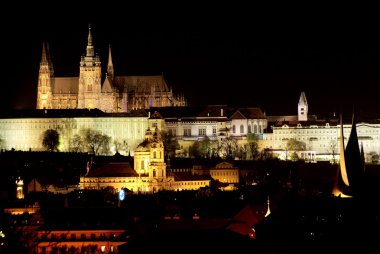 Her gece görüş Prag Kalesi - Çek Cumhuriyeti