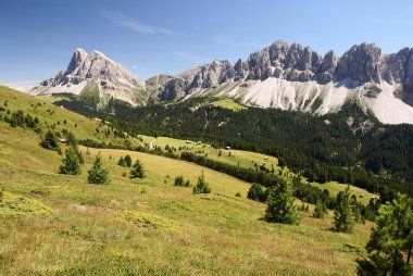 View of geislergruppe and peitlerkofel near of bressanone - dolomiti italy clipart