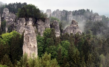 kumtaşı Rocky Dağları ve cesky raj ahşap