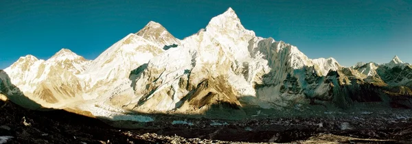 Vue du soir de l'Everest et du Nuptse depuis Kala Patthar — Photo