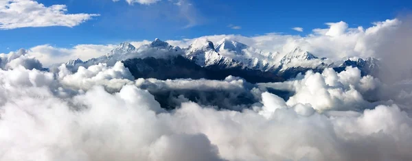 Panoramatic view from langtang to ganesh himal — Stock Photo, Image