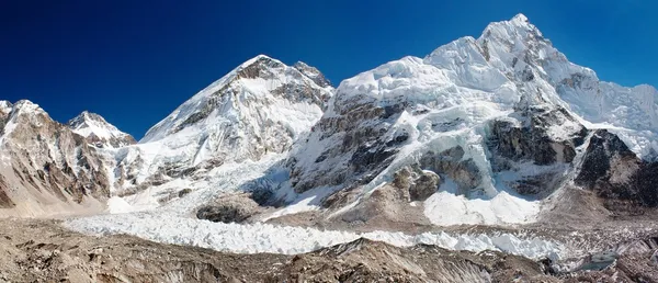 Khumbu πάγου-πτώση από το everest π.χ.. — Φωτογραφία Αρχείου
