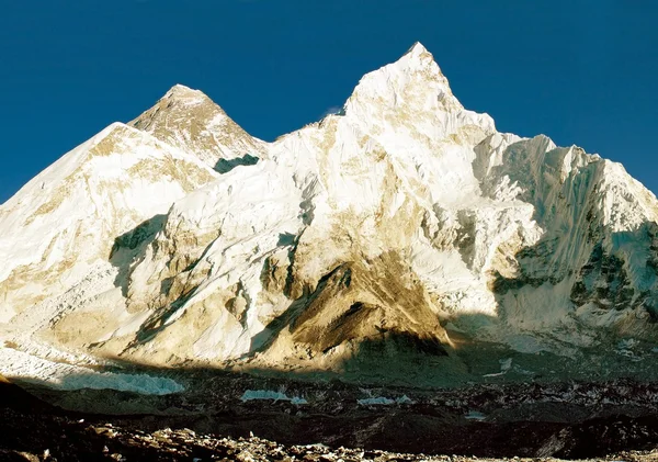 Vista do Everest e Nuptse de Kala Patthar — Fotografia de Stock
