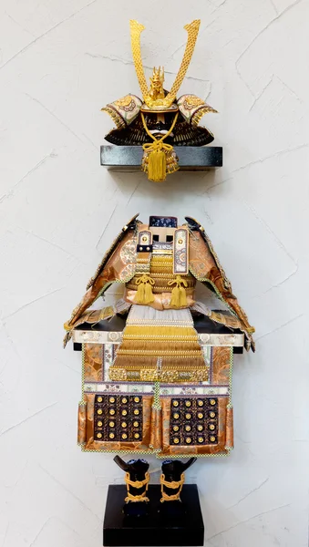 Goldene japanische Samurai-Kriegerarmatur — Stockfoto