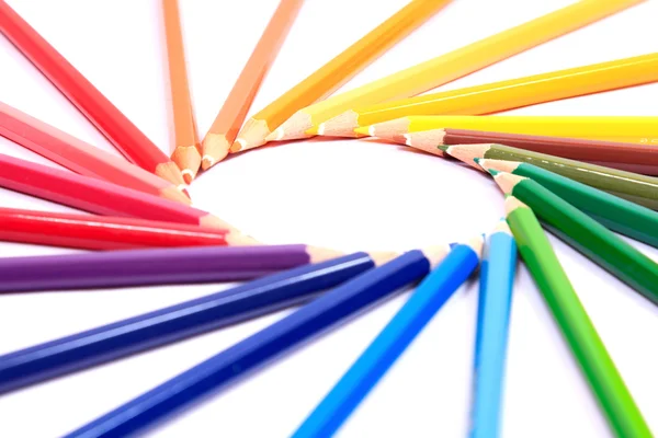 Barevné pastelové tužky na bílém pozadí — Stock fotografie