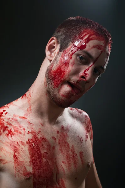 Kanlı man.studio portresi — Stok fotoğraf
