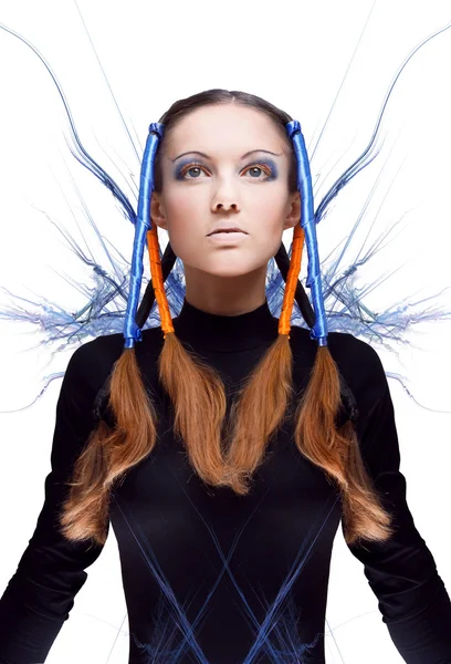 Futuristisches Mädchen mit blauen und orangefarbenen Energieströmen. Kunstkonzept — Stockfoto