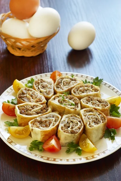 Egg rolls with minced meat — Stock Photo, Image