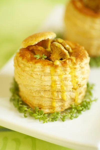 Tartlets with mushrooms — Stock Photo, Image