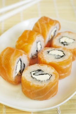 Philadelphia suşi roll