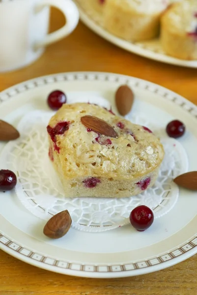 Muffins with almonds and cowberries in Valentine day — Stock Photo, Image