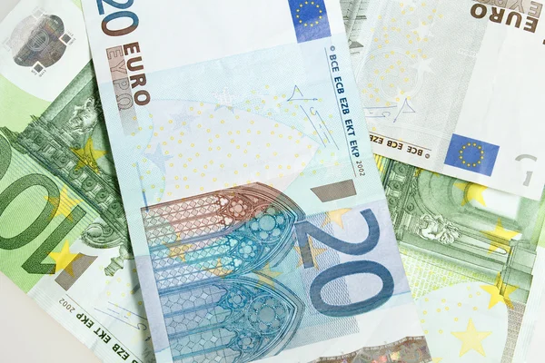 Notas de euro dispostas em fundo — Fotografia de Stock