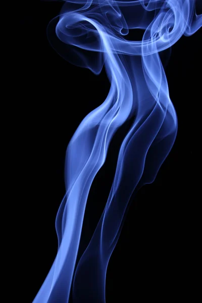 黒の上の創造的な煙 — ストック写真