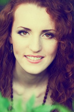 güzel kızıl saçlı kız