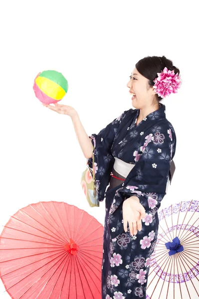 Hermosa mujer kimono — Foto de Stock