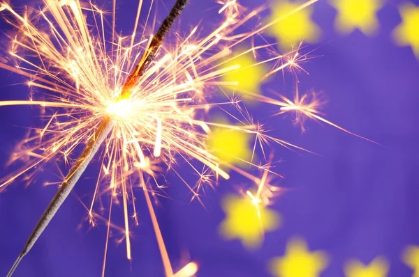 Bandeira da UE e sparkler — Fotografia de Stock