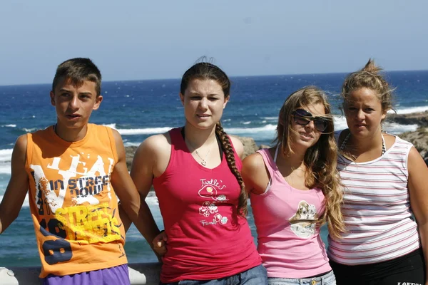 サルデーニャの海岸の 4 つの e 友達 — ストック写真