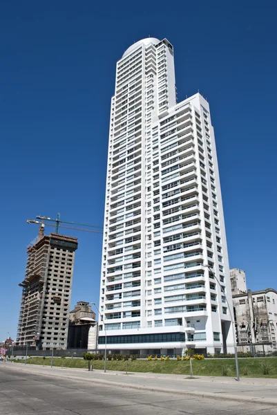 Torni asunnot kaupungin Rosario, Argentiina . — kuvapankkivalokuva