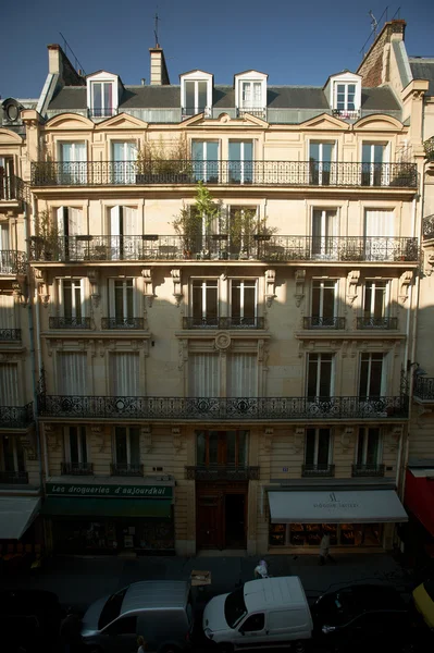 Sunny morning in the heart of Paris — Stock Photo, Image
