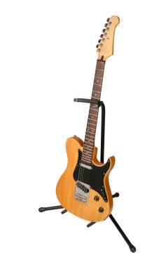 Sarı elektro gitar bir stand