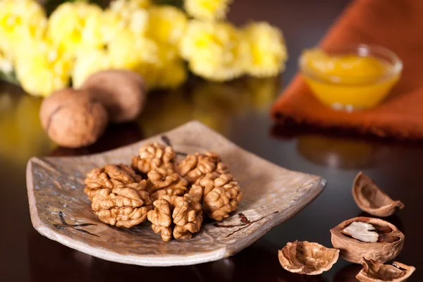 Peeled walnuts — Stock Photo, Image