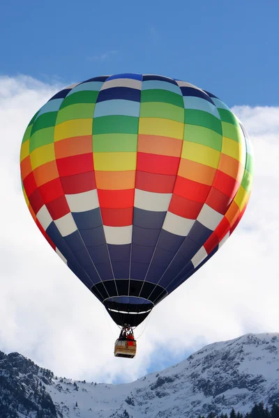 Ballon à air chaud coloré — Photo