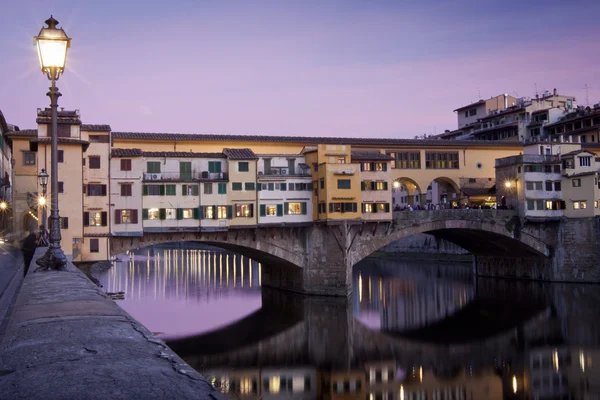 Sunset view of ponte vecchio in florence, italy — Stock Photo, Image